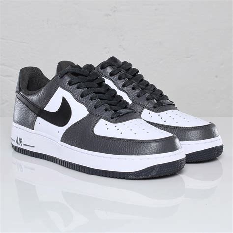 Nike Air Force 1 sneakers